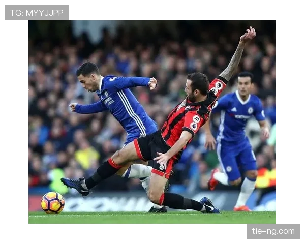 希尔无球跑动牵制防线，改变对手防守结构