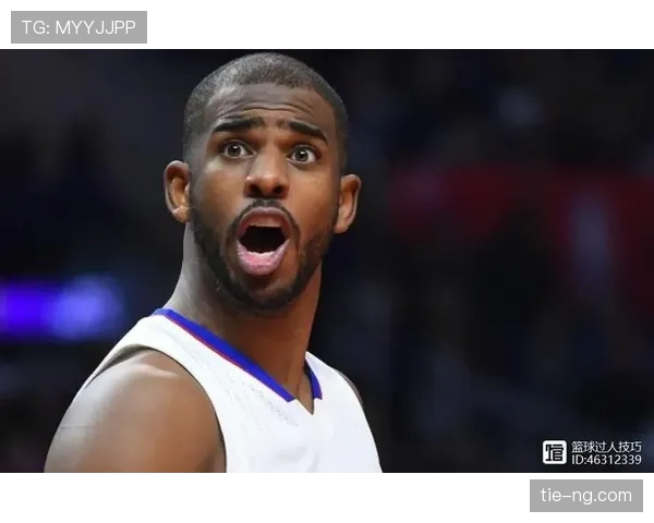 比卢普斯无球跑动制造空位，关键回合主导进攻节奏