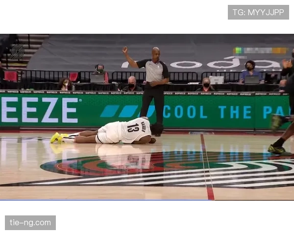 争球判定规则解析：什么情况下裁判会判争球？